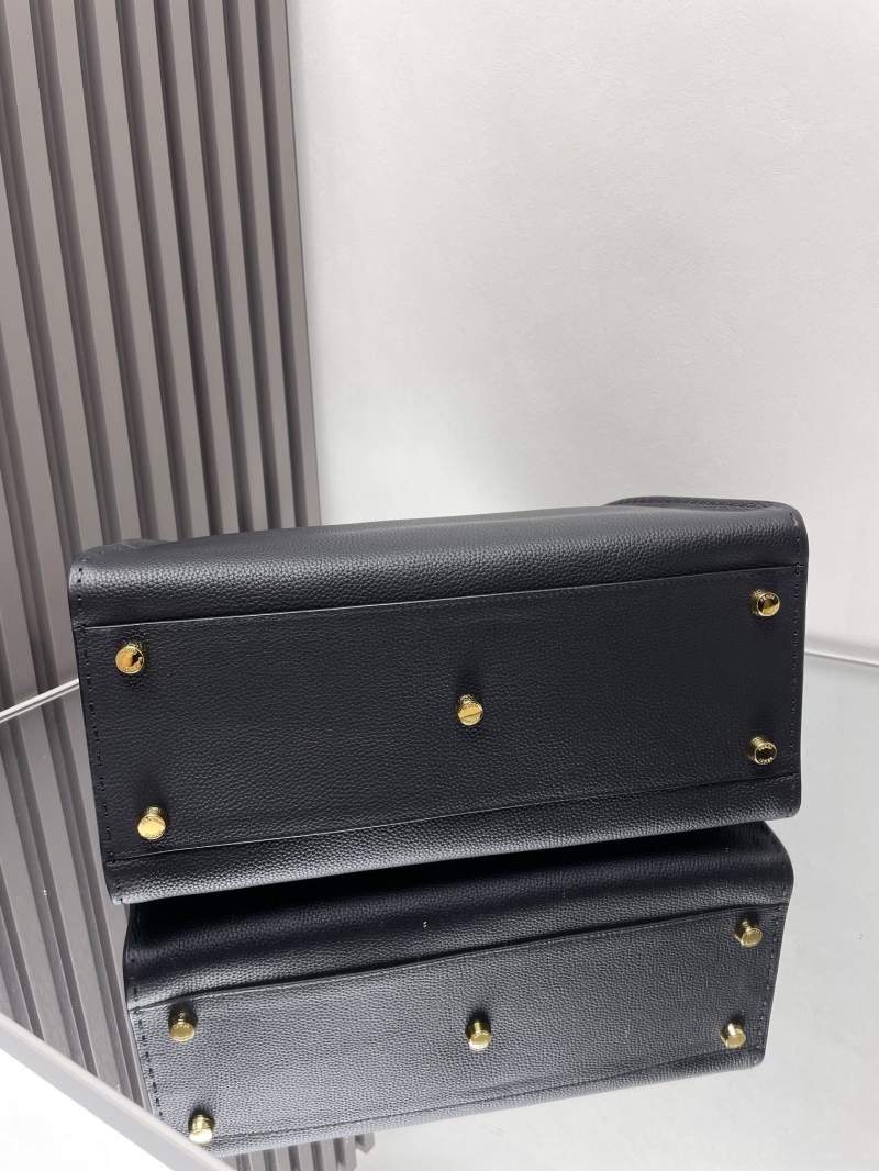 F**di peekaboo bags